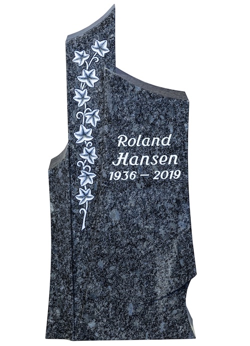 Doppelgrab mit Grabstein, Bronzefigur und Grabbepflanzung